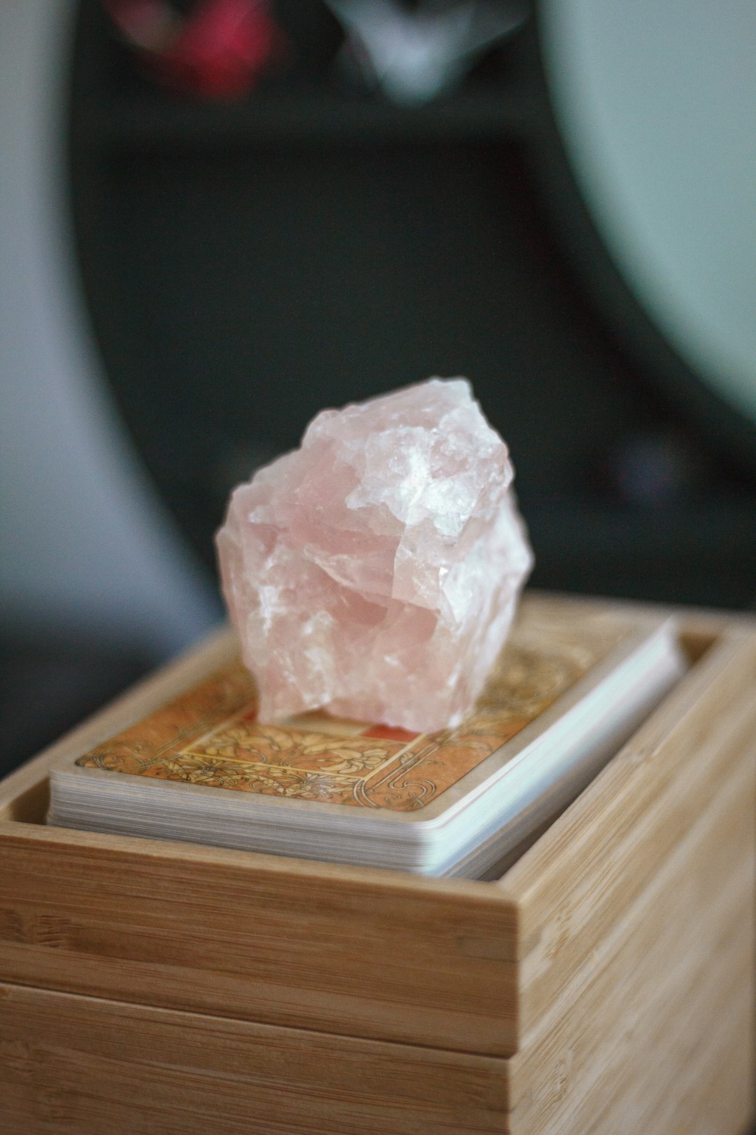 white-crystal-on-brown-wooden-table-xqk6fvdzaju